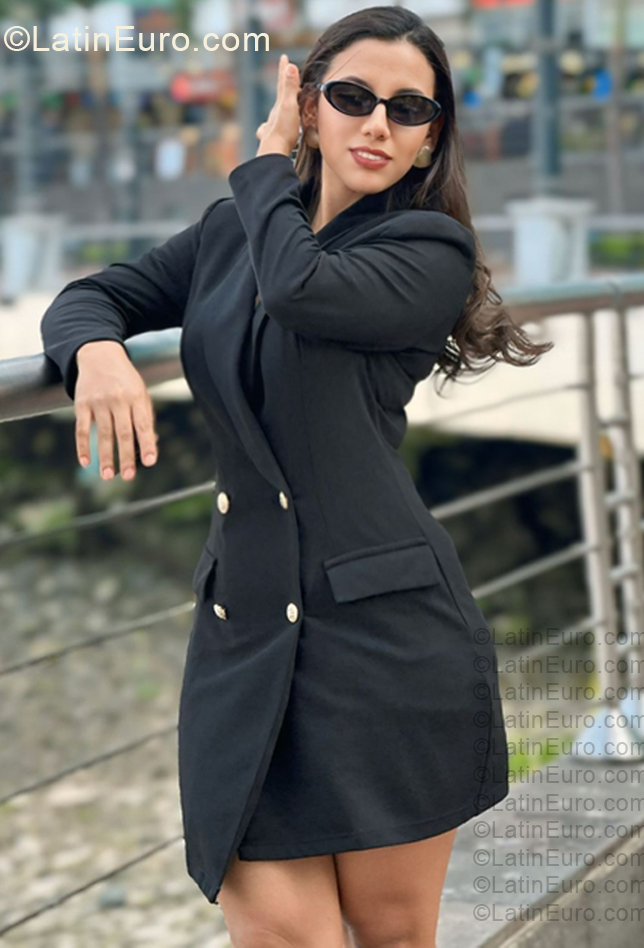 Date this exotic Ecuador girl Lorena from Guayaquil EC1160