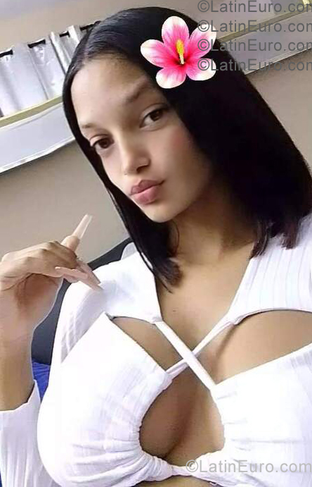 Date this cute Dominican Republic girl Anny from Santo Domingo DO57307